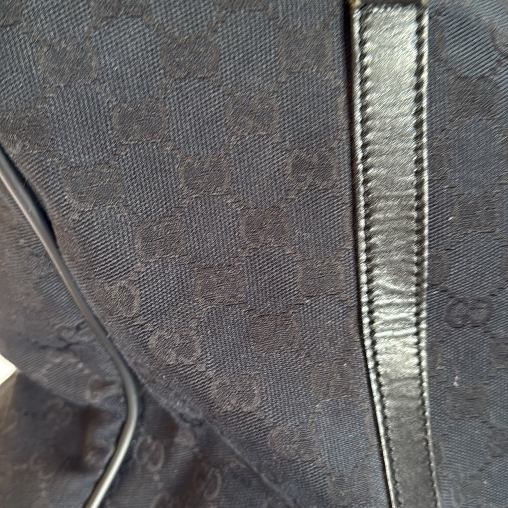 Gucci Authentic Black Weekend Travel Bag with Structured Design - Picture 9 of 16